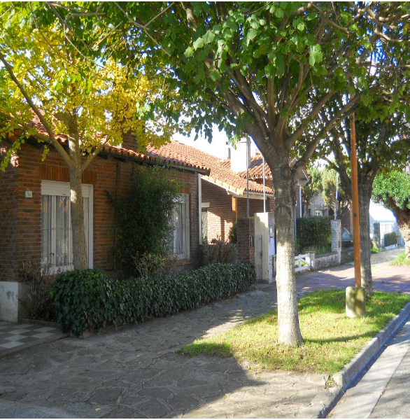 Inmobiliaria Gabaraian - Casas en Venta en CASA DE TRES AMBIENTES ZONA 1, Miramar