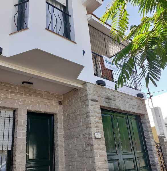Inmobiliaria Gabaraian - Casas en Venta en CHALET PH AL FRENTE, 5 AMBIENTES en zona 1, todos los servicios, Miramar
